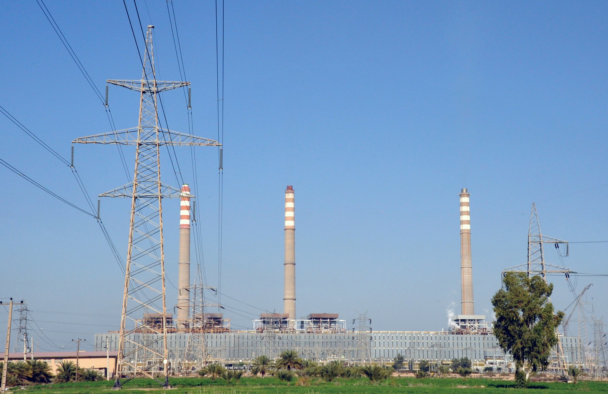 واحد ۳۰۵ مگاواتی شماره ۲ نیروگاه رامین اهواز مجددا به شبکه سراسری برق کشور متصل شد