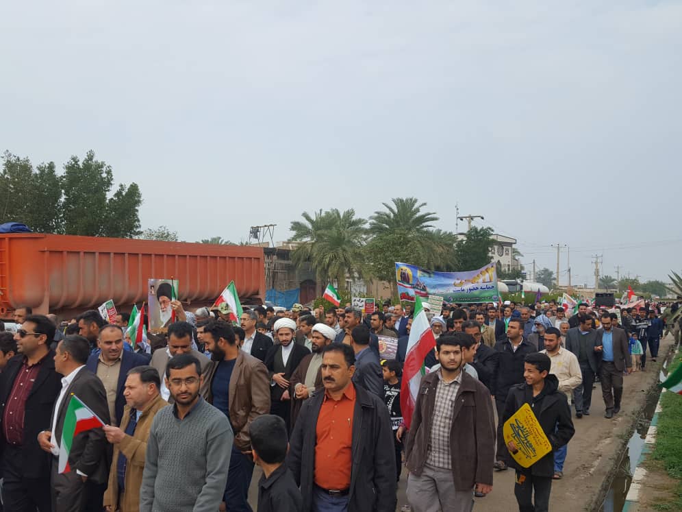 حضور پرشور کارکنان نیروگاه رامین در راهپیمایی 22 بهمن97
